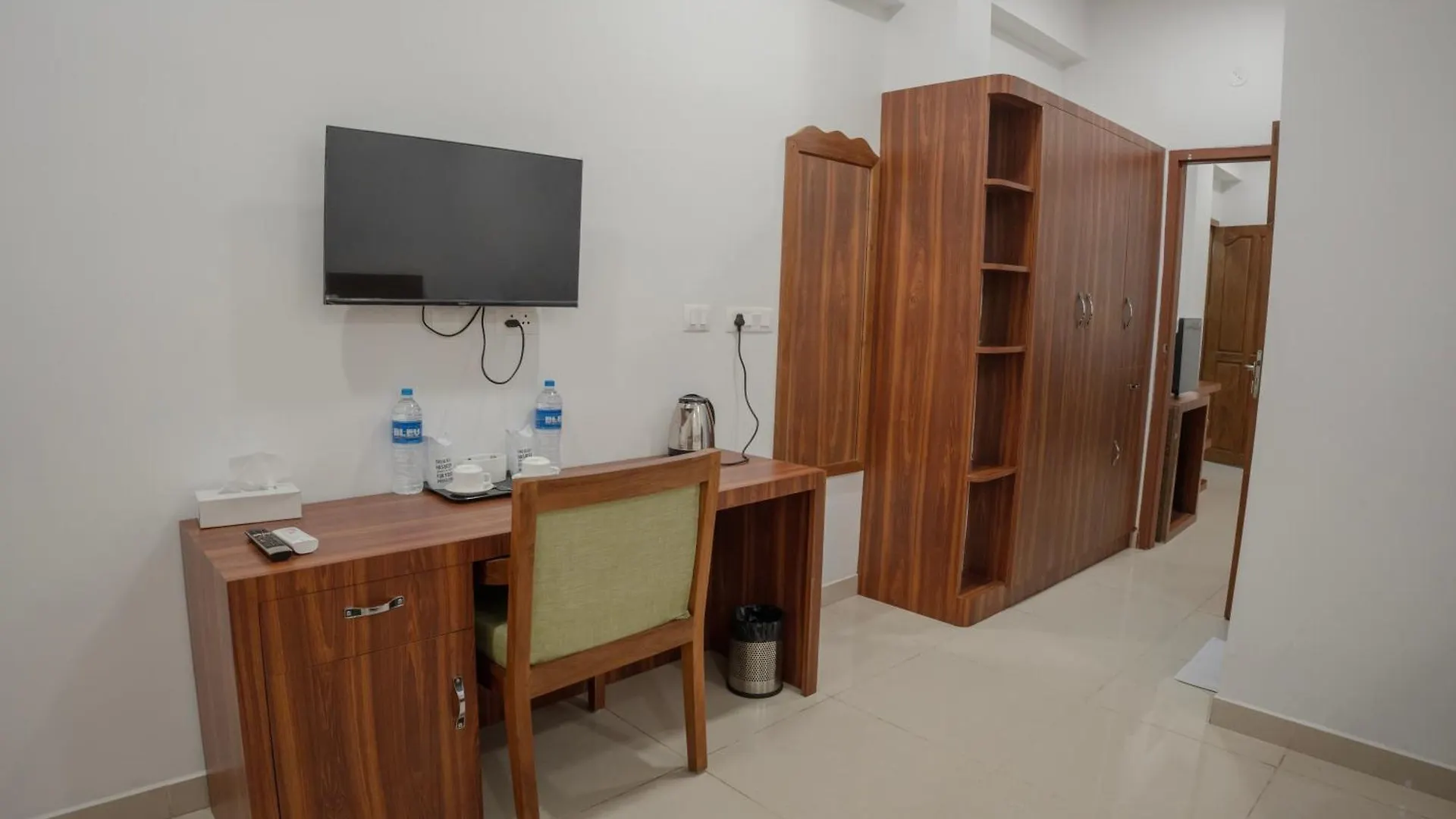 Hotel Daffodils Luxury Airport Suites Kochi Inde